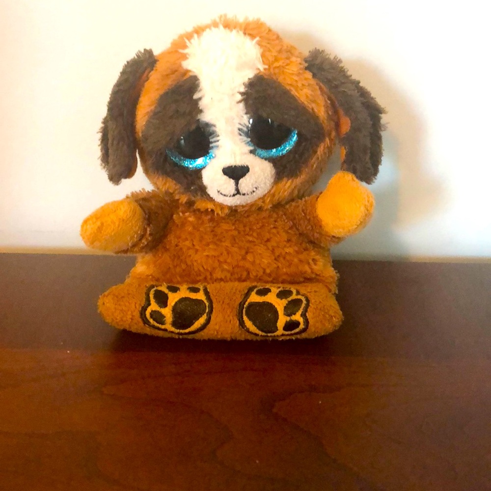 Stuffed animal phone holder